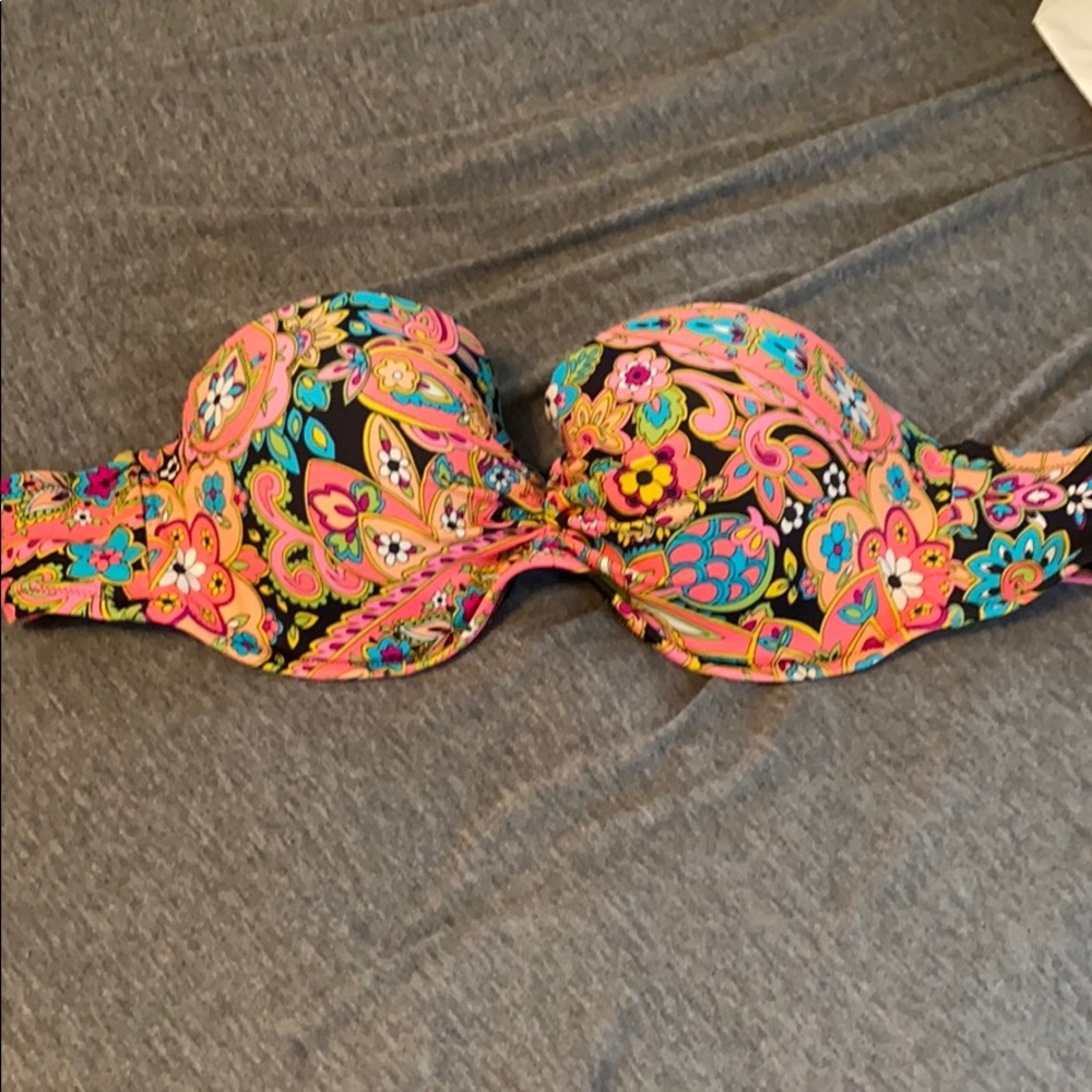 Victoria secret bathing suit top36C